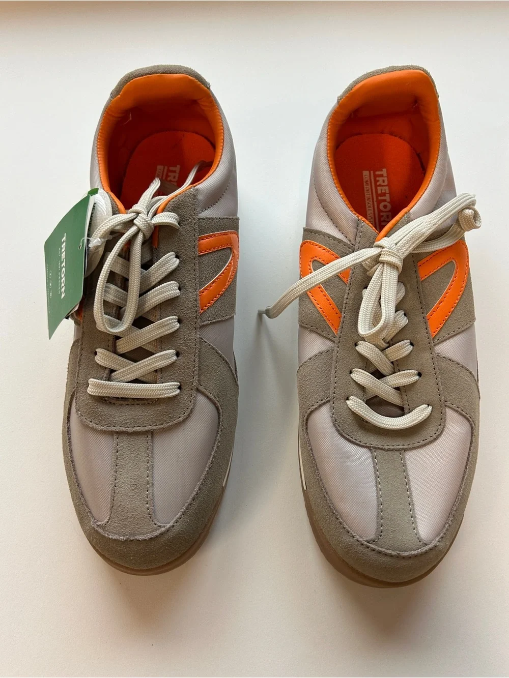 Tretorn Men’s Beige and Orange Retro Runner Sneakers